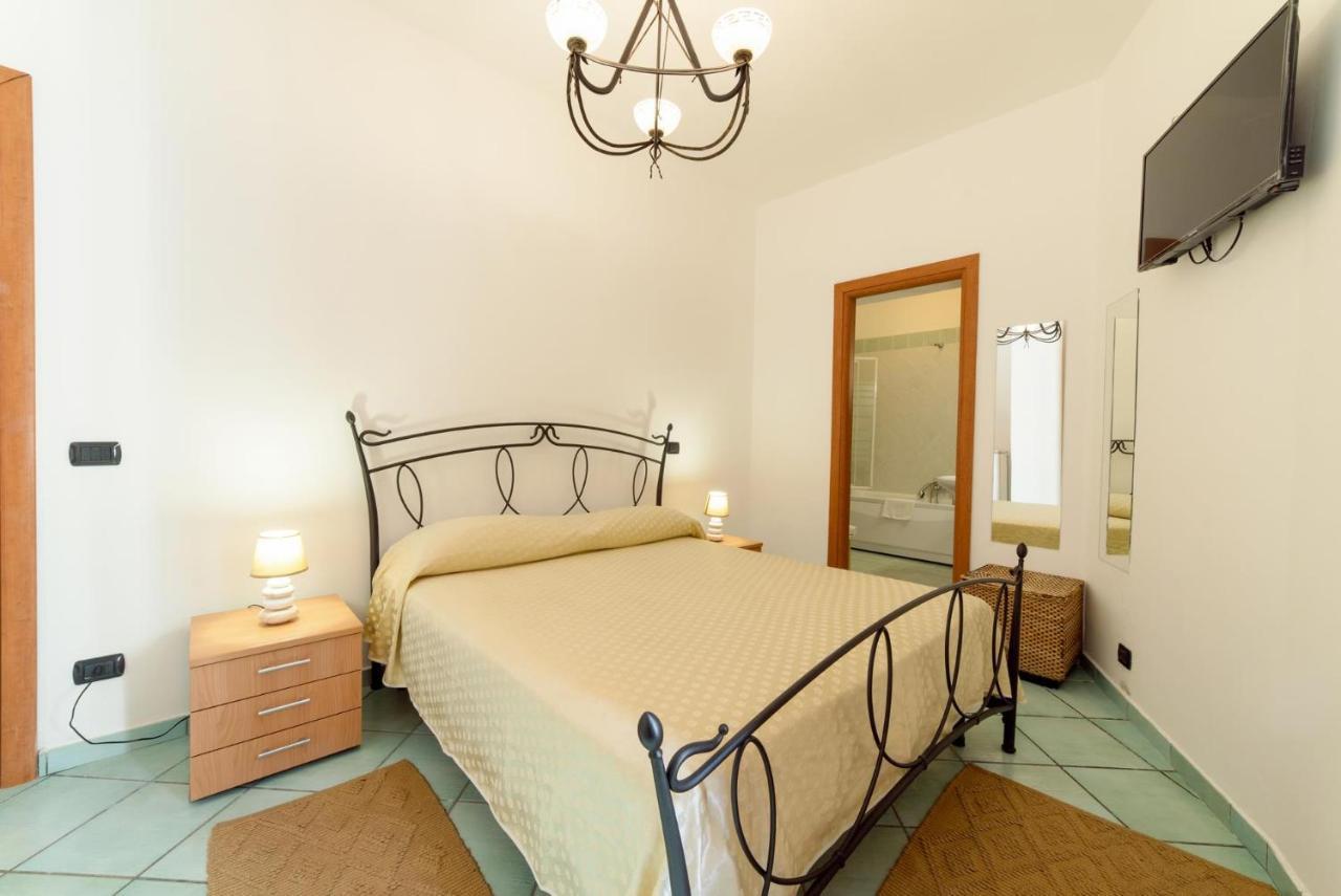 Olga'S Relais Aparthotel Massa Lubrense Esterno foto